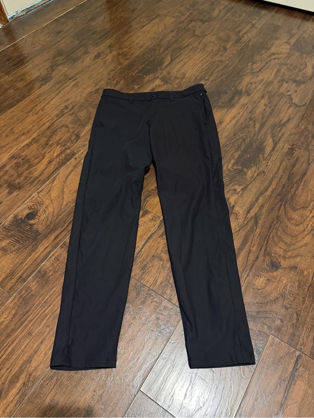 Lululemon men’s black slim commission pants size 32”